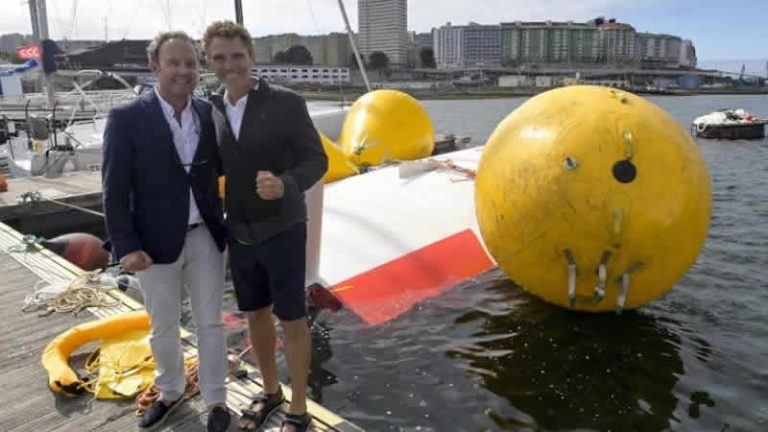 Fransız denizci Atlas Okyanusu’nda alabora olan teknede 16 saat hayatta kalmayı başardı