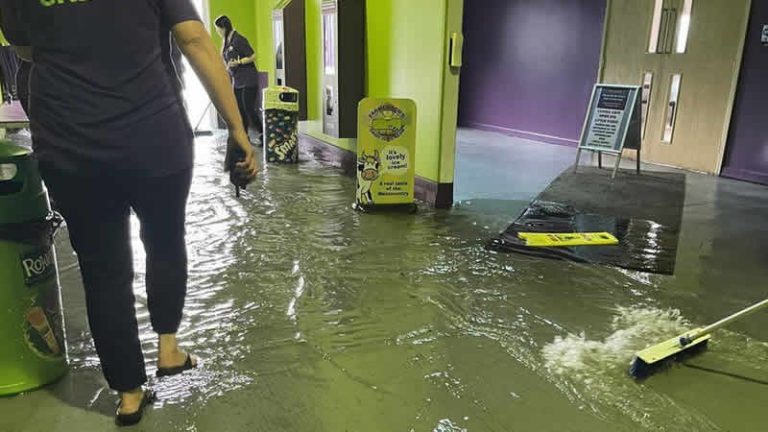 İngiltere hava durumu: Gök gürültülü sağanak yağış bekleniyor
