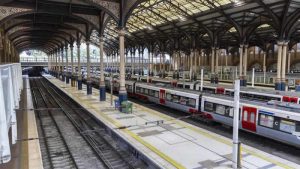 İngiltere’de binlerce makinist grev başlattı