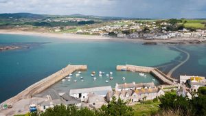 İngiltere’de bir yüzücü köpekbalığı saldırısıyla yaralandı