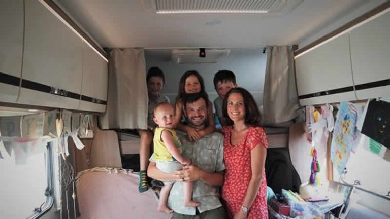 Karavanla seyahat eden İngiliz çift, Türkiye’yi mesken tuttu