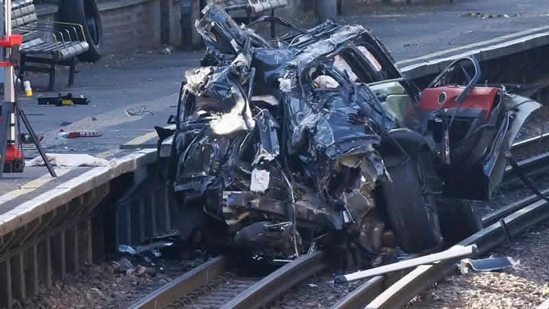 Londra’da Türk kızının hayatını kaybettiği kazada dehşet anlarını arabadaki arkadaşı anlattı