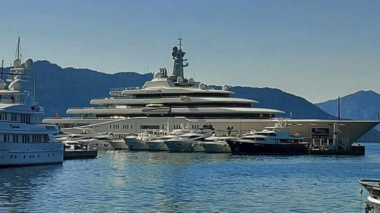 The Times: Rus oligarklar yat ve gemilerini Türkiye’de saklıyor