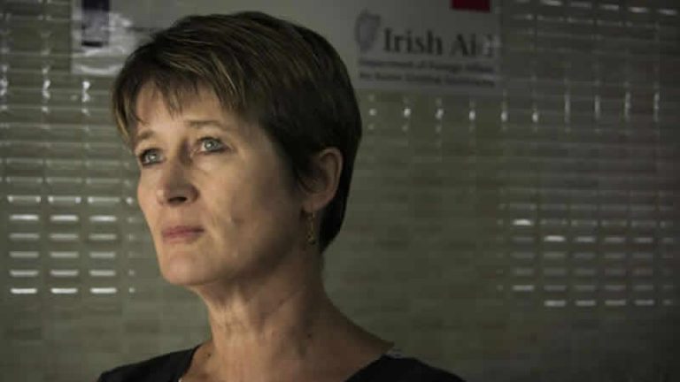 Eski İngiliz büyükelçi Myanmar’da gözaltına alındı