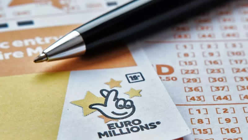 110 milyon sterlinlik EuroMillions ikramiyesi sahibi İngiltere’den