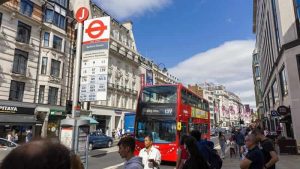 Anket: İngiltere’de etnik azınlıklar yüksek düzeyde “kurumsal ırkçılığa” maruz kalıyor