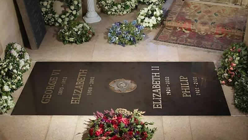 Buckingham Sarayı, Kraliçe Elizabeth’in mezarının fotoğrafını paylaştı