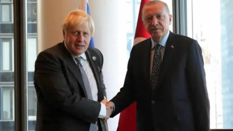 Erdoğan, İngiltere Başbakanı Johnson’la görüştü