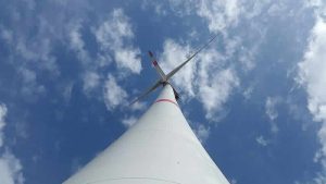 Dünyanın en büyük deniz üstü rüzgar santrali İngiltere’de çalışmaya başladı