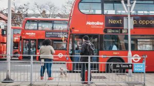 Londra’da 60 Yaş Üstüne Ücretsiz Ulaşım Tartışması Büyüyor