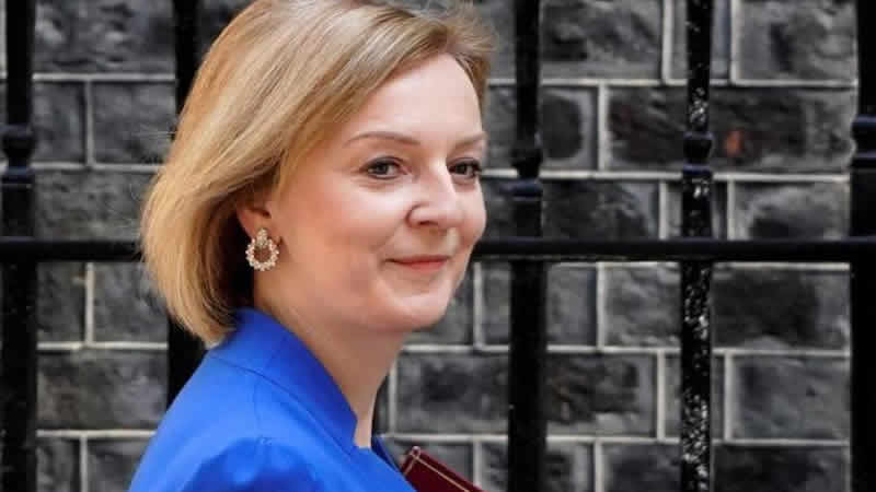 İngiltere’de seçmenlerin yarısı başbakan olması halinde Truss’tan kötü bir performans bekliyor