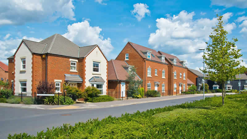 İngiltere’de standart bir konutun maliyeti 294 bin sterline çıkarak rekor kırdı