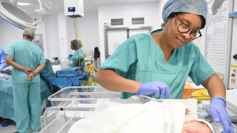 İngiltere’deki doğum ünitelerinin çoğu güvenlik standartlarını karşılamıyor