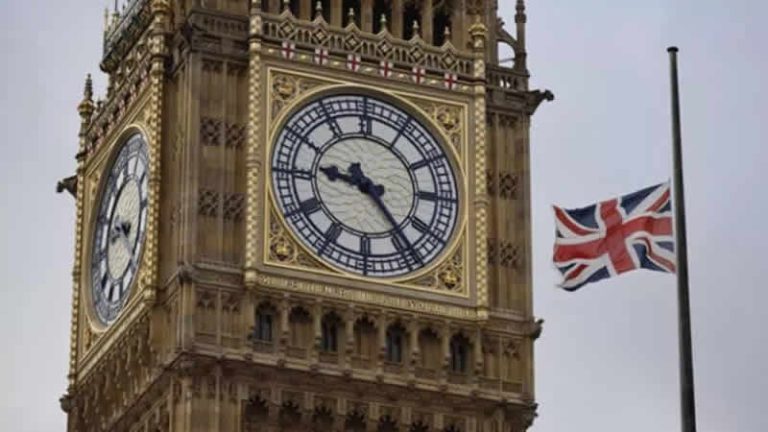 Saygı duruşu sırasında çanları çalmayan Big Ben’e soruşturma!