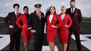 Virgin Atlantic hostes üniformasında cinsiyet ayrımını kaldırdı