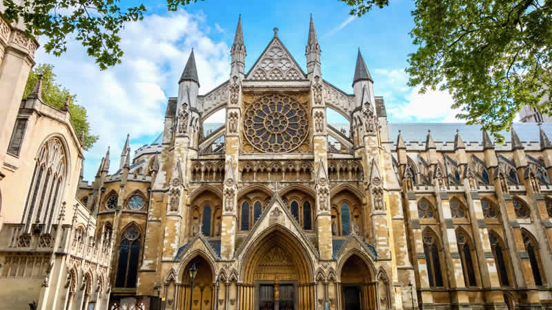 Dünya liderleri ve hükümdarlar, Londra’ya akın edecek