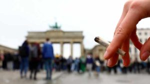 Almanya’da esrar yasallaşıyor