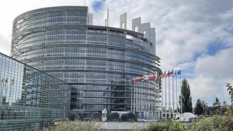Avrupa Parlamentosu ısıtma sistemini haftanın 3 günü kapatacak