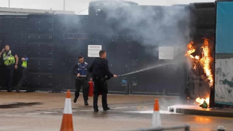 Dover’de göçmenlik merkezine bombalı saldırı