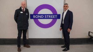 Elizabeth Hattı üzerindeki Bond Street istasyonu hizmete girdi