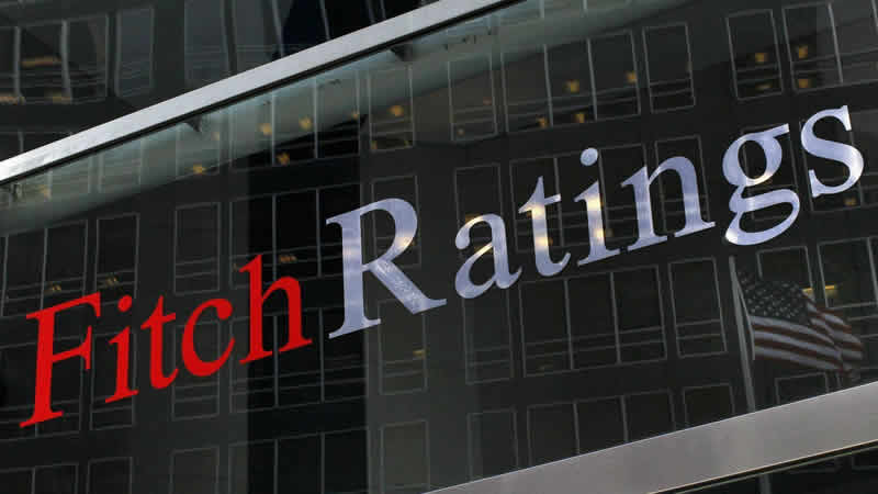 Fitch, İngiltere’nin kredi notu görünümünü “negatif”e çevirdi