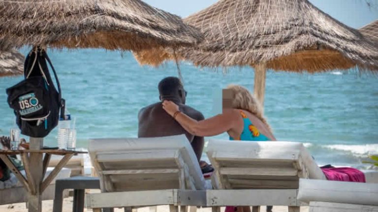 Gambiyalı yetkili: “İngiliz kadınlar seks turizmi için Gambiya’ya gelmesin”