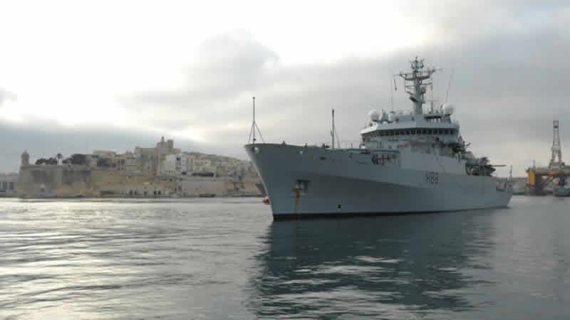 İngiltere Kuzey Denizi’ne savaş gemileri gönderdi