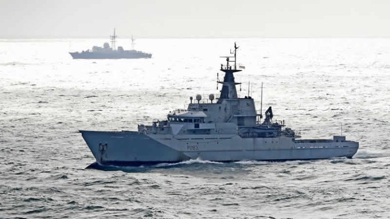 İngiltere kıyılarında görülen Rus ‘casus gemisi’ tedirgin etti