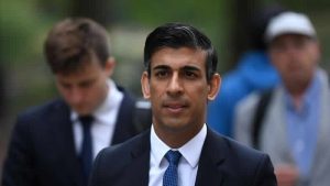 İngiltere’de Rishi Sunak başbakanlığa yakın