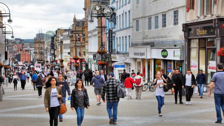 İngiltere’de perakende satışlar geriledi