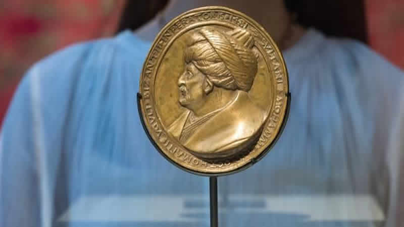İngiltere’deki müzayedede Fatih Sultan Mehmet madalyonunu İBB satın aldı