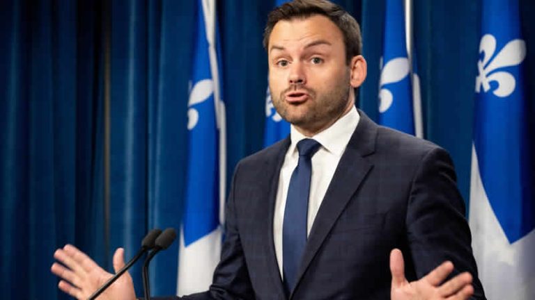 Kanada’da 14 milletvekili İngiltere’ye başkaldırdı