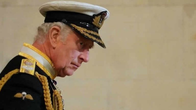 Kral Charles, kraliyet geleneğini yıkmaya hazırlanıyor