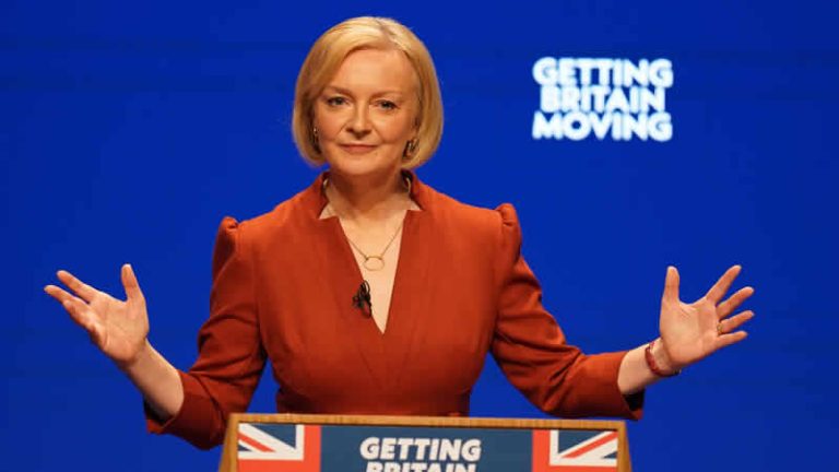 Liz Truss: “İngiltere’yi fırtınadan çıkarmaya kararlıyım”