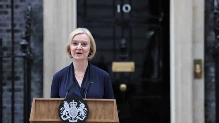 ‘Liz Truss eski başbakanlara verilen ödeneği almamalı’ çağrısı