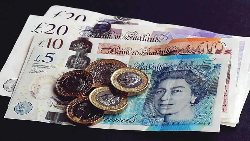 Sterlin, bitcoin gibi istikrarsız bir seyir izliyor