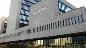 Avrupa’nın en büyük uyuşturucu şebekelerinden biri çökertildi