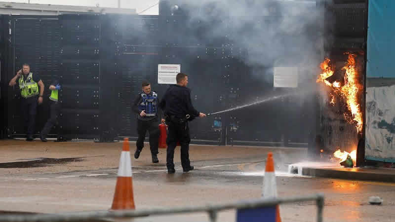 Dover’daki göçmen merkezine aşırı sağcı bir kişinin saldırdığı ortaya çıktı