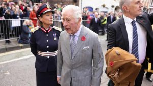 İngiltere Kralı 3. Charles’a yumurta atan kişi gözaltına alındı