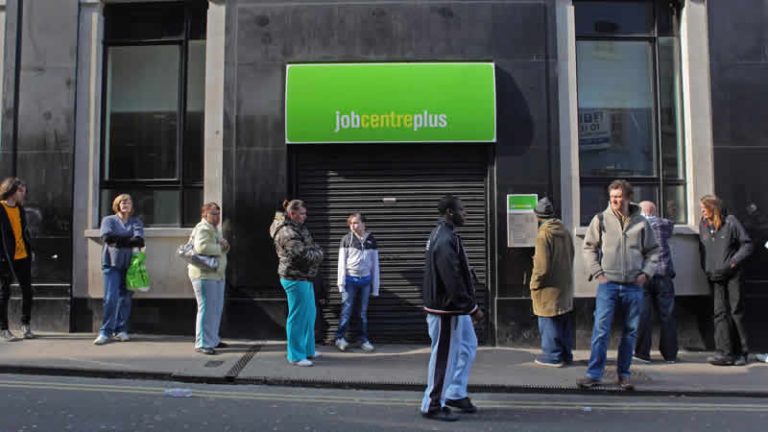 İngiltere`de işsizlik oranı eylül ayında arttı