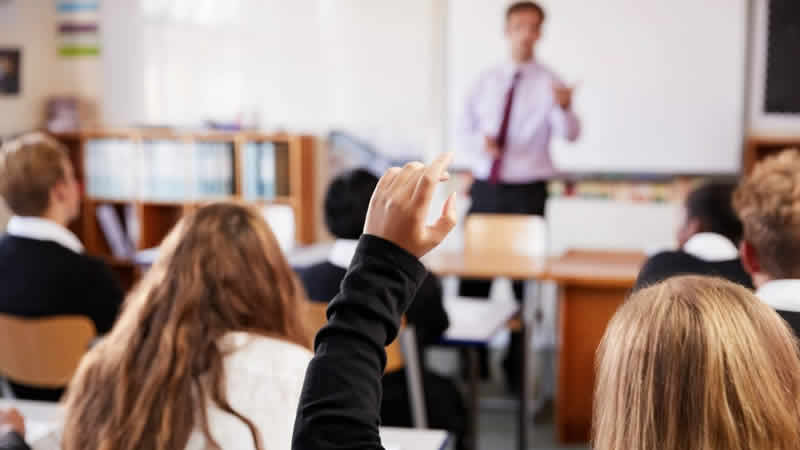 İngiltere’de okullar enerji krizi kıskacında