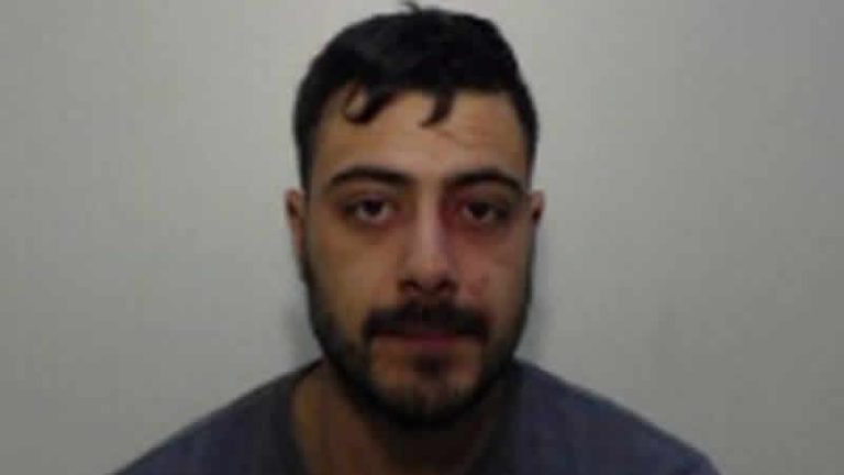 Alkollü araç kullanırken yakalanan adamın telefonundaki görüntüler şoke etti