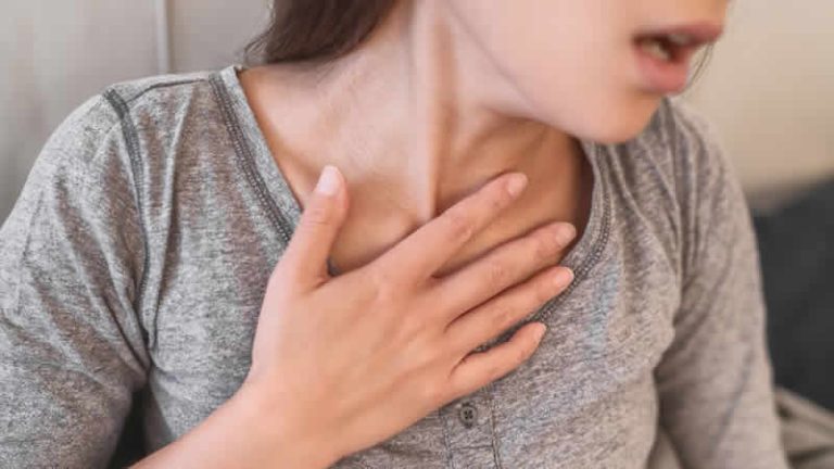 Chingford’ta bir Türk restoranında Noel yemeğine katılanlar soluğu hastanede aldı