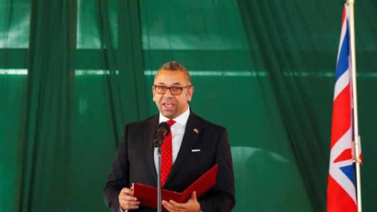 İngiltere 5 ülkeden çok sayıda kişi ve kuruluşa yaptırım uygulayacak