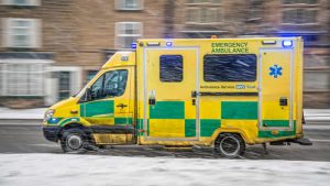 İngiltere’de ambulans personeli greve çıkıyor