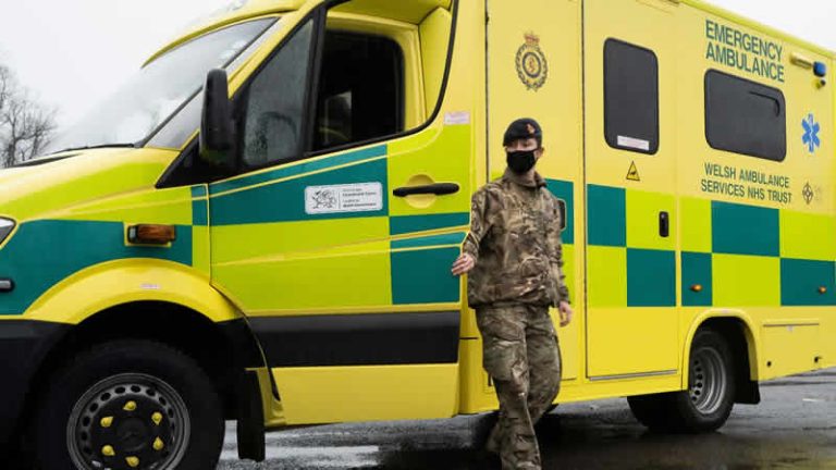 İngiltere’de kamuoyu grevleri destekliyor