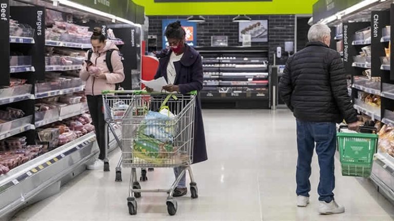 İngiltere’de yıllık enflasyon geriledi