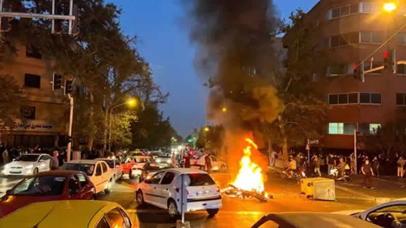 İran’da İngiltere bağlantılı yedi kişi gözaltına alındı