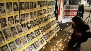 İngiltere’de Kıbrıs Türkleri “Kanlı Noel” kurbanlarını andı