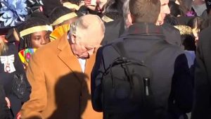 Kral Charles’a yumurta fırlatan kişi gözaltına alındı